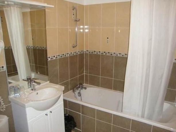 Imagen de la habitación del Hotel Luxor Bastille. Foto 5