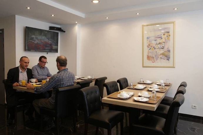 Imagen del bar/restaurante del Hotel Luxor Bastille. Foto 3