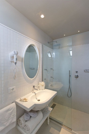 Imagen de la habitación del Hotel Luxor Beach. Foto 5