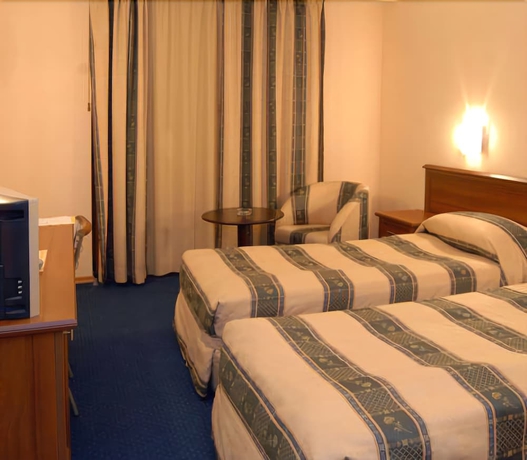 Imagen de la habitación del Hotel Luxor, Burgas Ciudad. Foto 3