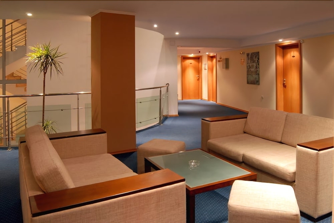 Imagen de los interiores del Hotel Luxor, Burgas Ciudad. Foto 16