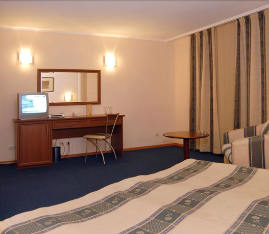 Imagen de la habitación del Hotel Luxor, Burgas Ciudad. Foto 13