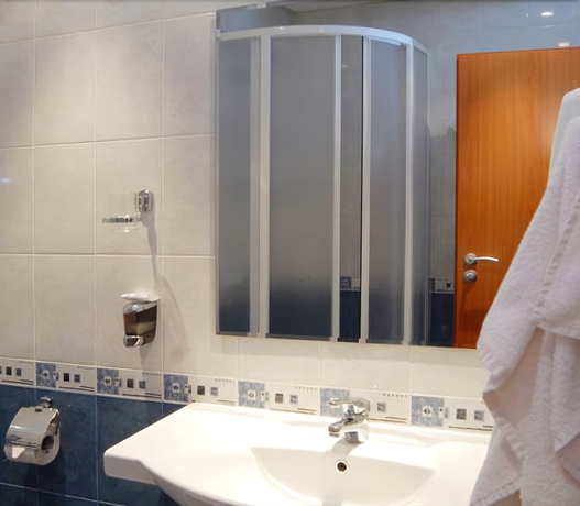 Imagen de la habitación del Hotel Luxor, Burgas Ciudad. Foto 15