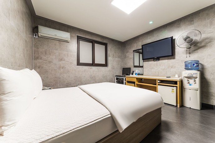 Imagen de la habitación del Hotel Luxor, Goyang. Foto 7
