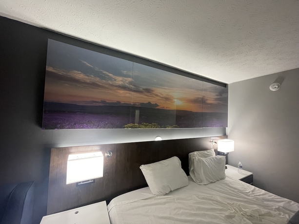 Imagen de la habitación del Hotel Luxor Inn and Suites, a Travelodge by Wyndham. Foto 9