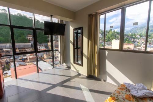 Imagen general del Hotel Luxor - La Merced. Foto 2