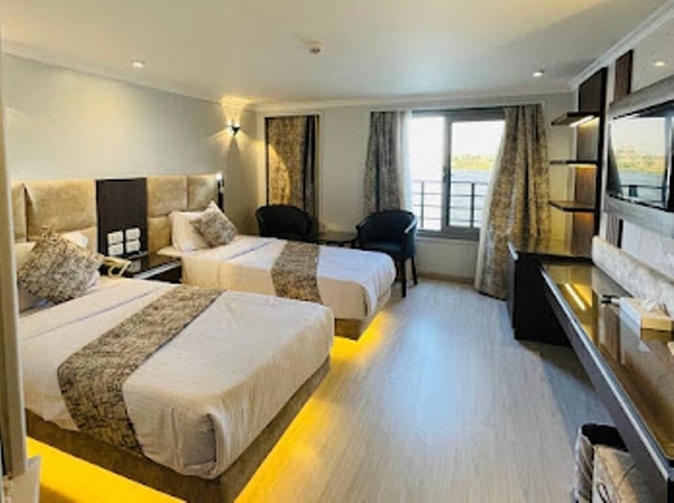Imagen de la habitación del Hotel Luxor Nile Cruises. Foto 15