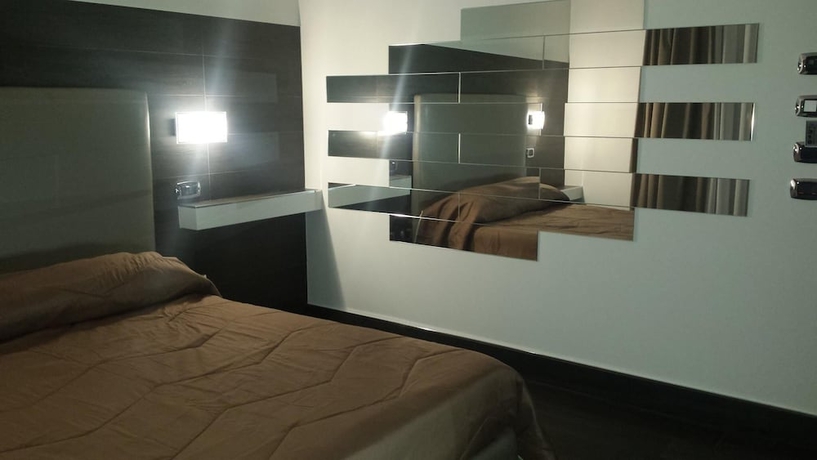 Imagen de la habitación del Hotel Luxor, POMPEYA. Foto 7