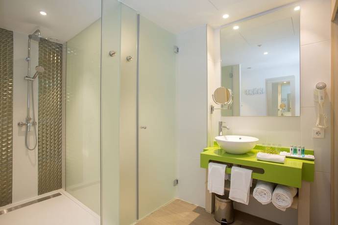 Imagen de la habitación del Hotel Luxor, Playa de Palma. Foto 6