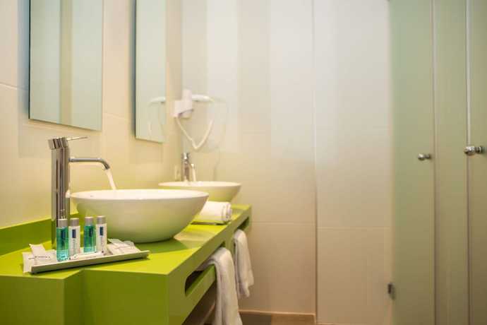 Imagen de la habitación del Hotel Luxor, Playa de Palma. Foto 7