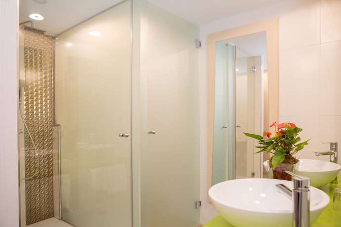 Imagen de la habitación del Hotel Luxor, Playa de Palma. Foto 11