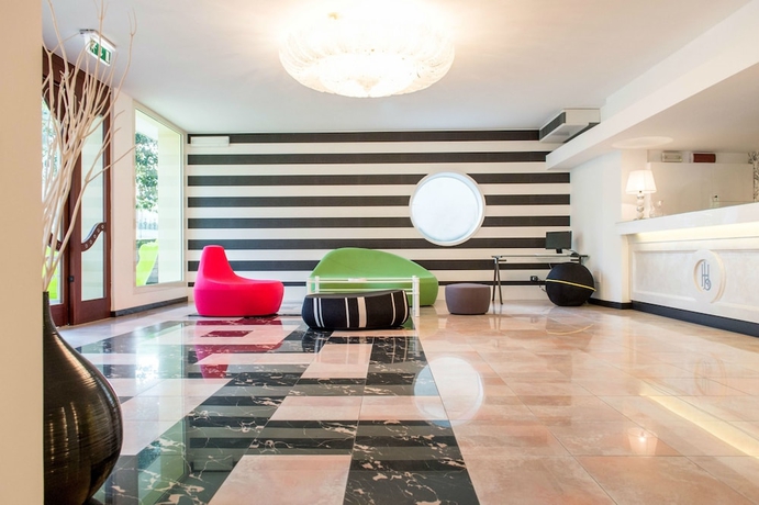 Imagen de los interiores del Hotel Luxor, Ravenna. Foto 12