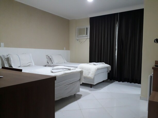 Imagen de la habitación del Hotel Luxor Verolme. Foto 25