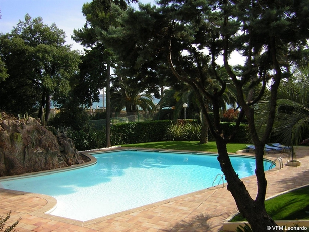 Imagen general del Hotel Luxotel Cannes. Foto 6