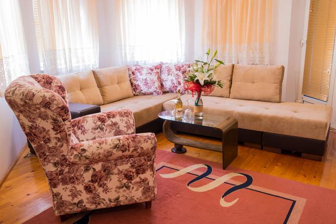 Imagen de los interiores del Hotel Luxotel. Foto 11