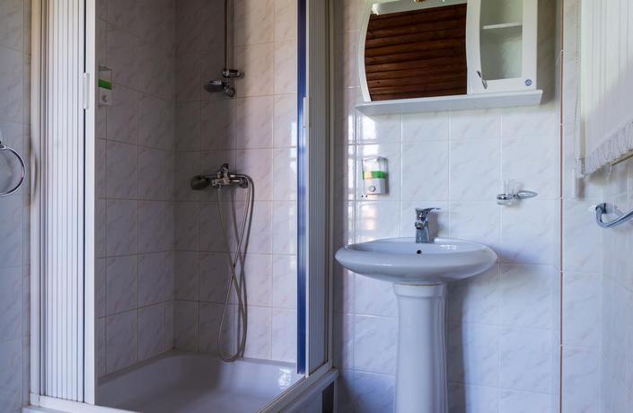 Imagen de la habitación del Hotel Luxotel. Foto 8