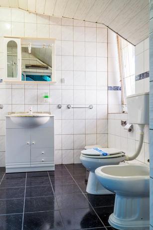 Imagen de la habitación del Hotel Luxotel. Foto 9