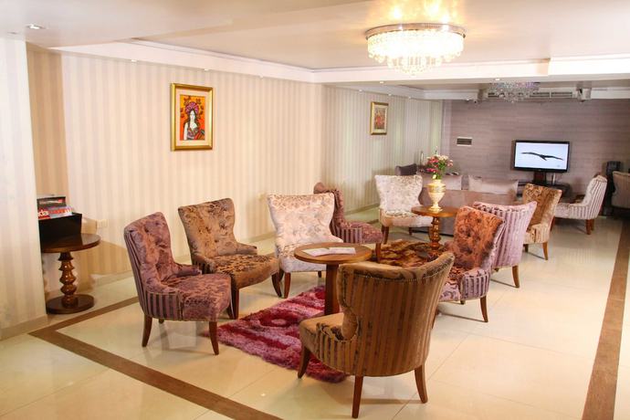 Imagen de los interiores del Hotel Luxsur. Foto 19