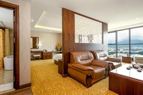 Imagen de la habitación del Hotel Luxtery. Foto 8