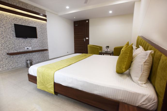 Imagen de la habitación del Hotel Luxura, Anand. Foto 19