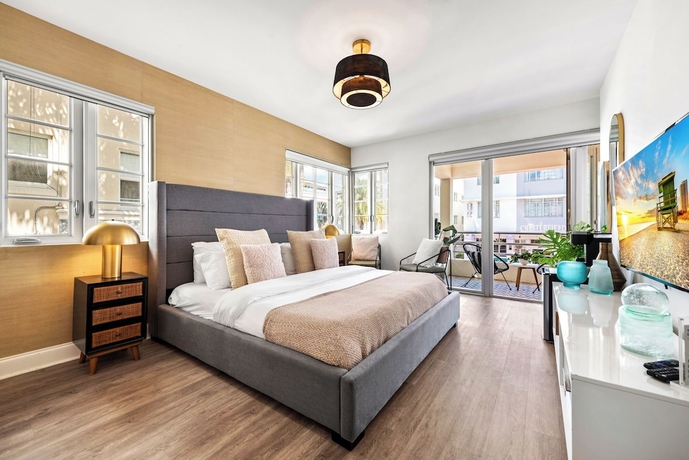 Imagen de la habitación del Hotel Luxuri Suites. Foto 3