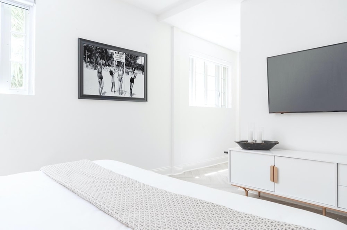Imagen de la habitación del Hotel Luxuri Suites. Foto 4