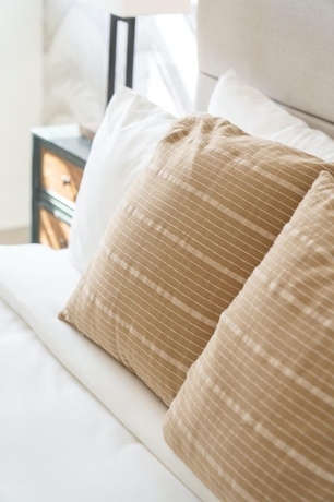 Imagen de la habitación del Hotel Luxuri Suites. Foto 8