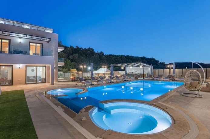 Imagen general del Hotel Luxurious Villa Mare - With 150m Pool. Foto 4