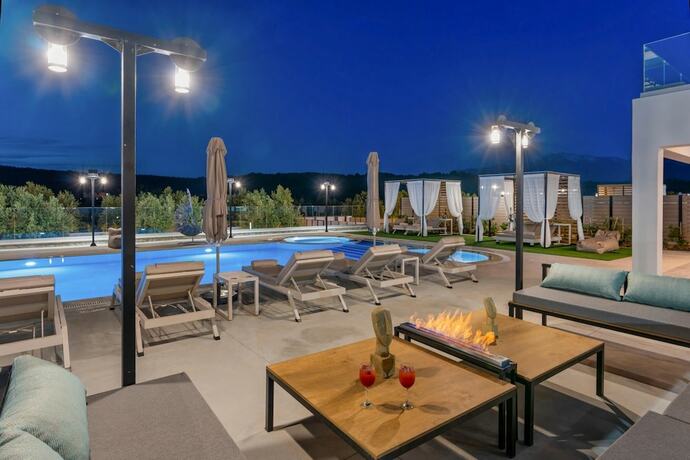 Imagen general del Hotel Luxurious Villa Mare - With 150m Pool. Foto 9