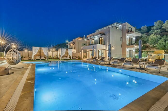 Imagen general del Hotel Luxurious Villa Mare - With 150m Pool. Foto 14