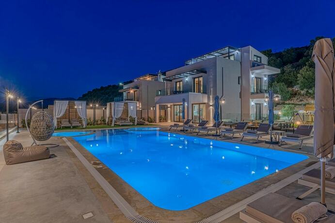 Imagen general del Hotel Luxurious Villa Mare - With 150m Pool. Foto 16