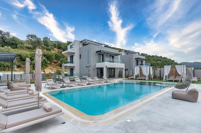 Imagen general del Hotel Luxurious Villa Micha Mare - 14 Bedrooms. Foto 8
