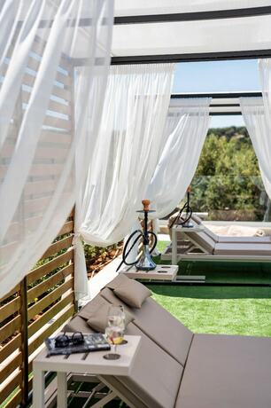 Imagen general del Hotel Luxurious Villa Micha - With 150m Pool. Foto 2