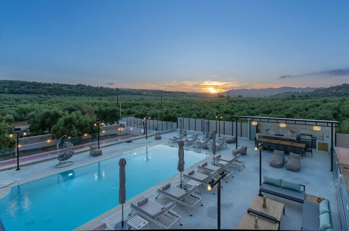 Imagen general del Hotel Luxurious Villa Micha - With 150m Pool. Foto 3