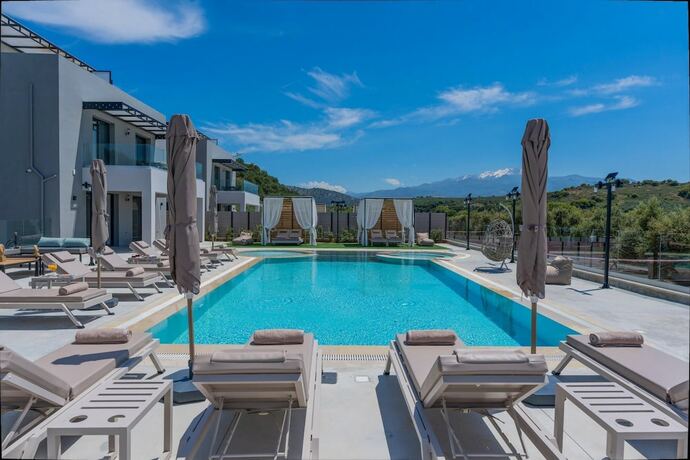 Imagen general del Hotel Luxurious Villa Micha - With 150m Pool. Foto 5