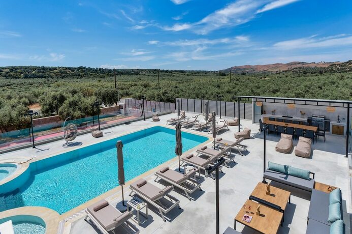 Imagen general del Hotel Luxurious Villa Micha - With 150m Pool. Foto 7