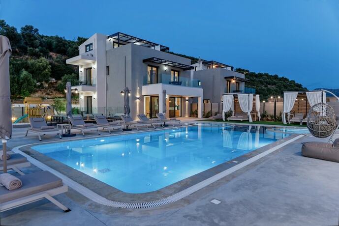 Imagen general del Hotel Luxurious Villa Micha - With 150m Pool. Foto 9
