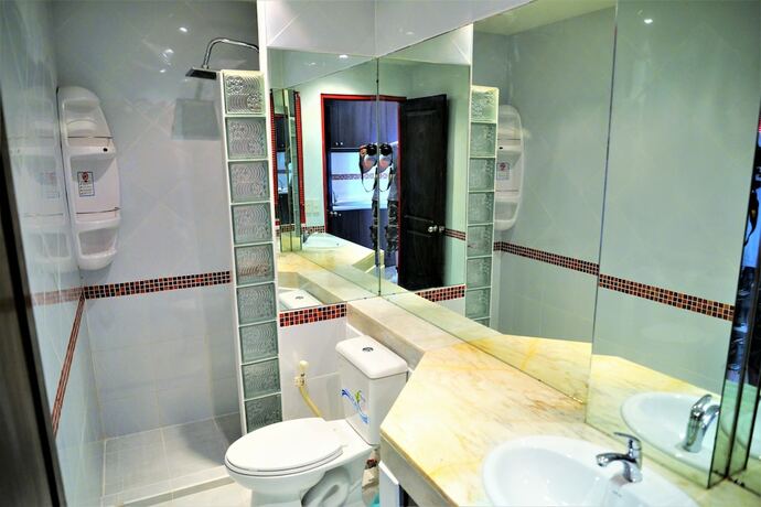 Imagen general del Hotel Luxury 1 bed Corner Condo. Foto 10