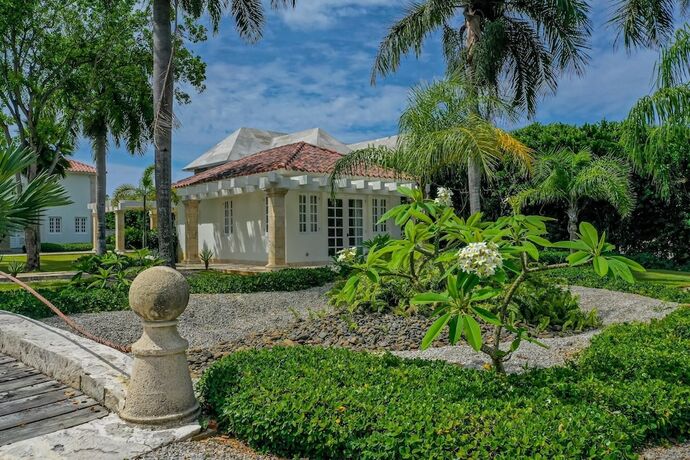 Imagen general del Hotel Luxury 2 Levels Villa for Rent at Puntacana Resort Club - Chef Butler Maid Pool. Foto 16