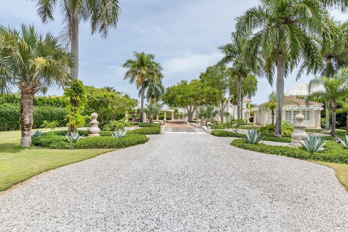 Imagen general del Hotel Luxury 2 Levels Villa for Rent at Puntacana Resort Club - Chef Butler Maid Pool. Foto 18