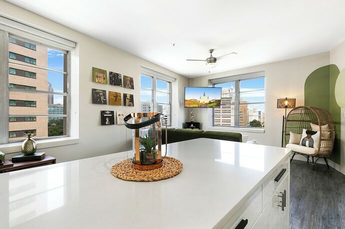 Imagen general del Hotel Luxury 2-bedroom Condo Steps Away From The French Quarter. Foto 10