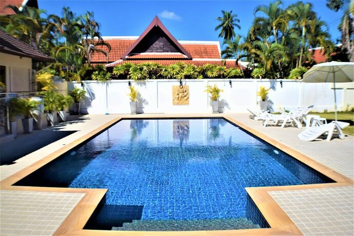Imagen general del Hotel Luxury 4 Bed Pool Villa. Foto 18