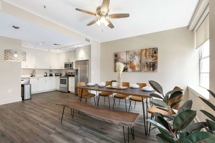 Imagen general del Hotel Luxury 4b Condo - Newly Renovated - Steps To French Quarter. Foto 1