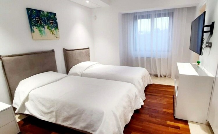 Imagen general del Hotel Luxury 6 Bedroom Villa With Privet Pool in Paphos. Foto 12