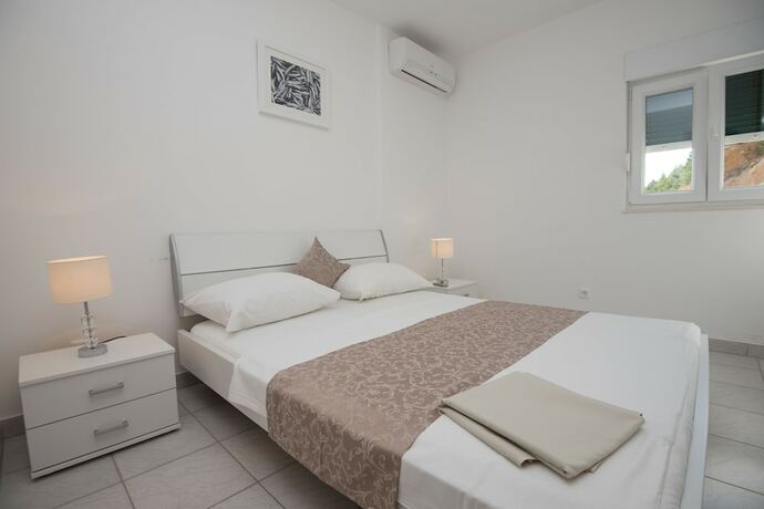 Imagen general del Hotel Luxury Apartments Andrea. Foto 11