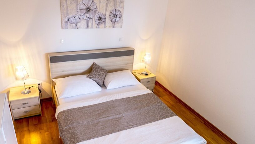 Imagen general del Hotel Luxury Apartments Andrea. Foto 16