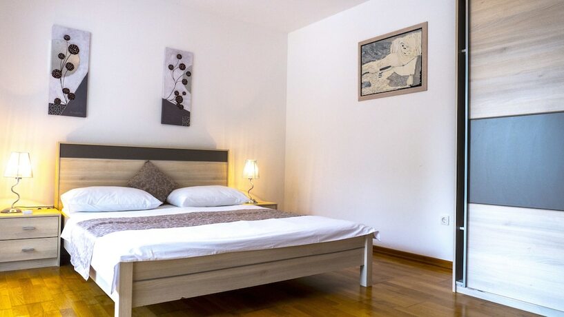 Imagen general del Hotel Luxury Apartments Andrea. Foto 19