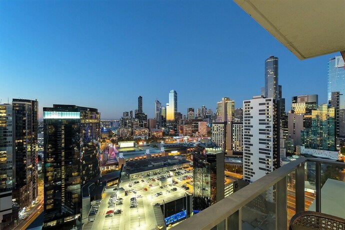 Imagen de los exteriores del Hotel Luxury Apartments By Royal Stays. Foto 10