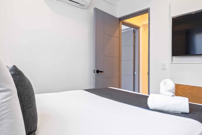 Imagen de la habitación del Hotel Luxury Apartments Pool and Jacuzzi. Foto 17