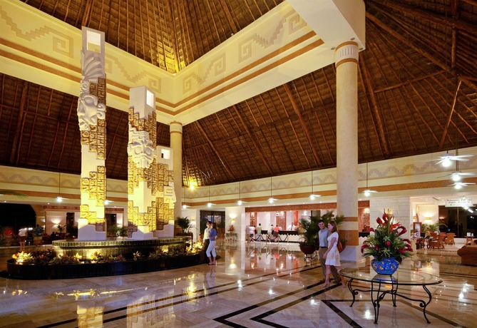 Imagen de los interiores del Hotel Luxury Bahia Principe Akumal. Foto 13